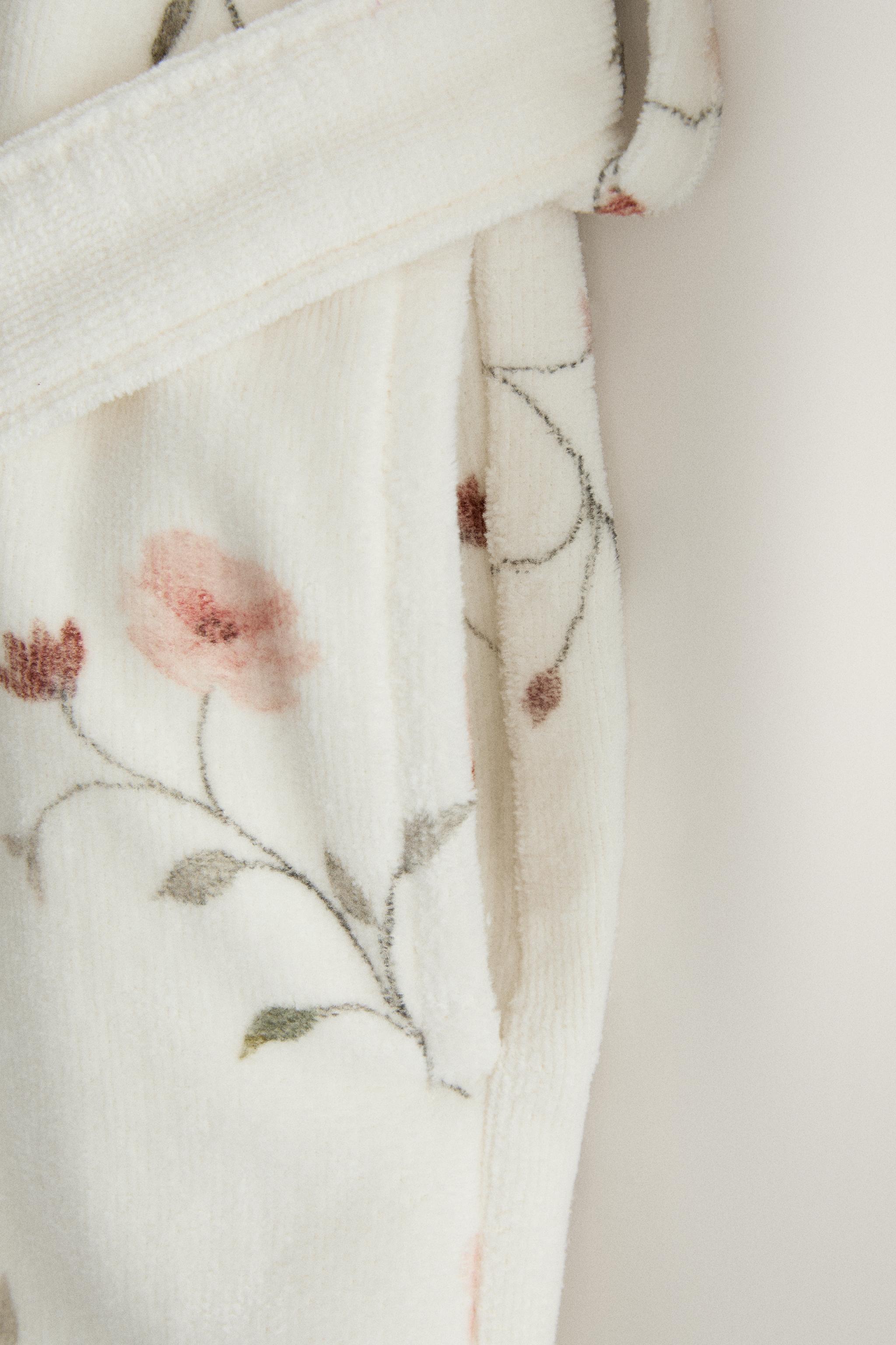 COTTON VELOUR FLORAL BATHROBE (380 GXM²)