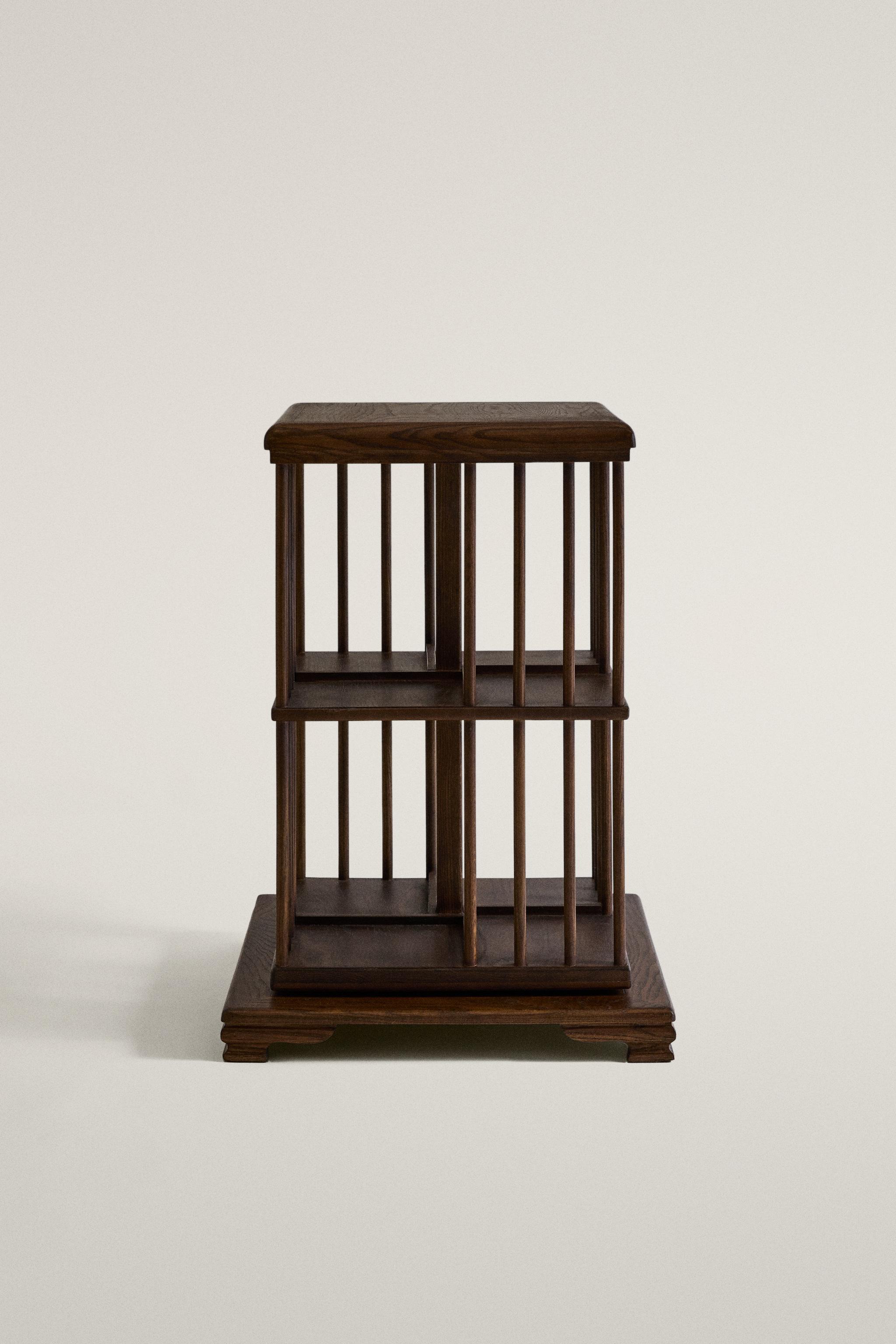 ROTATING BOOKSHELF