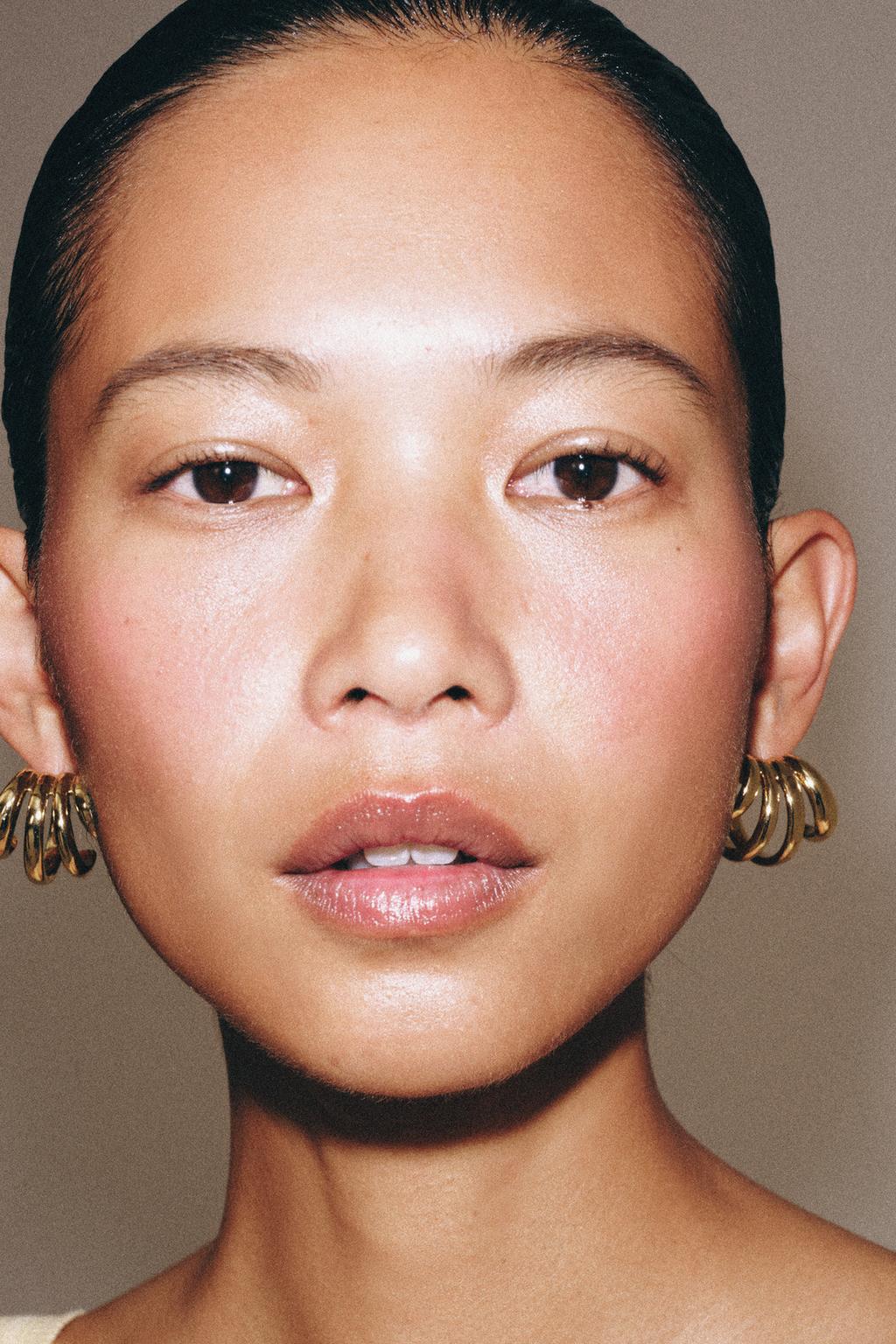 METAL HOOP EARRINGS