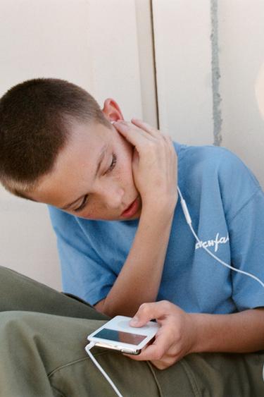 T-SHIRT MIT GRAFIKPRINT - Blau von Zara