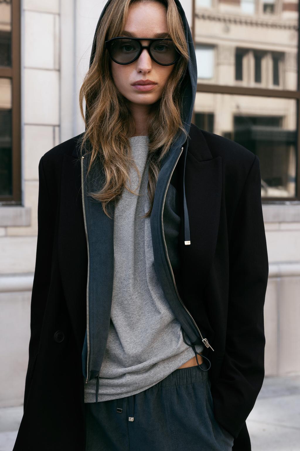 OVERSIZED DOUBLE-BREASTED BLAZER