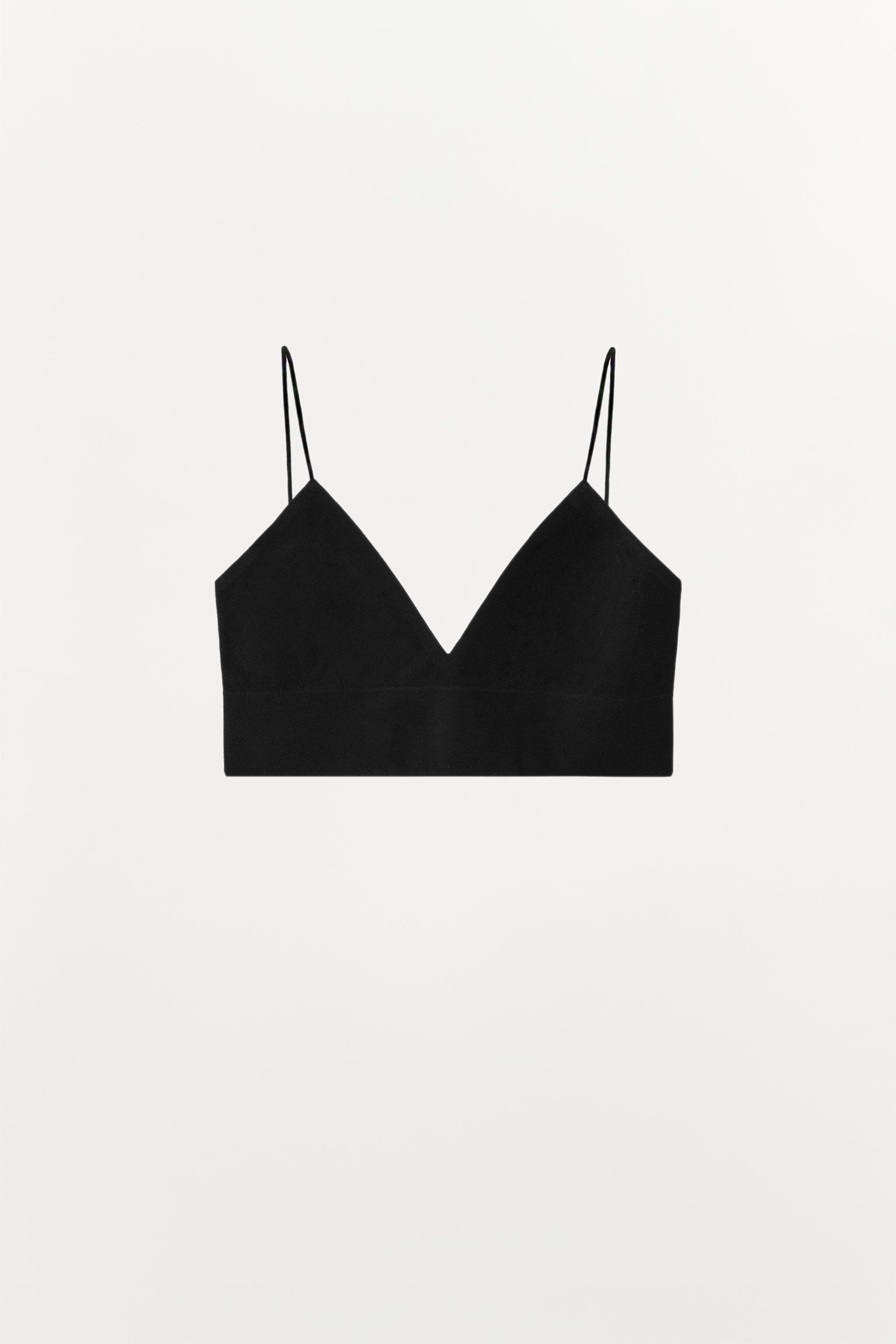 SEAMLESS TRIANGLE BRALETTE — Black
