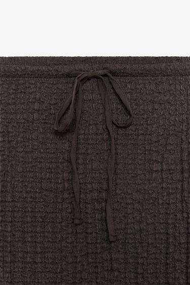 JUPE MIDI TEXTURÉE - Chocolat de Zara - Image 7
