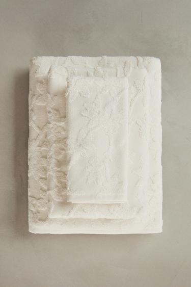 FLORAL JACQUARD BATH TOWEL - Oyster-white by Zara - Image 5
