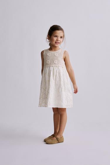 ROBE EN MAILLE ET CROCHET BIMATIÈRE - Écru de Zara