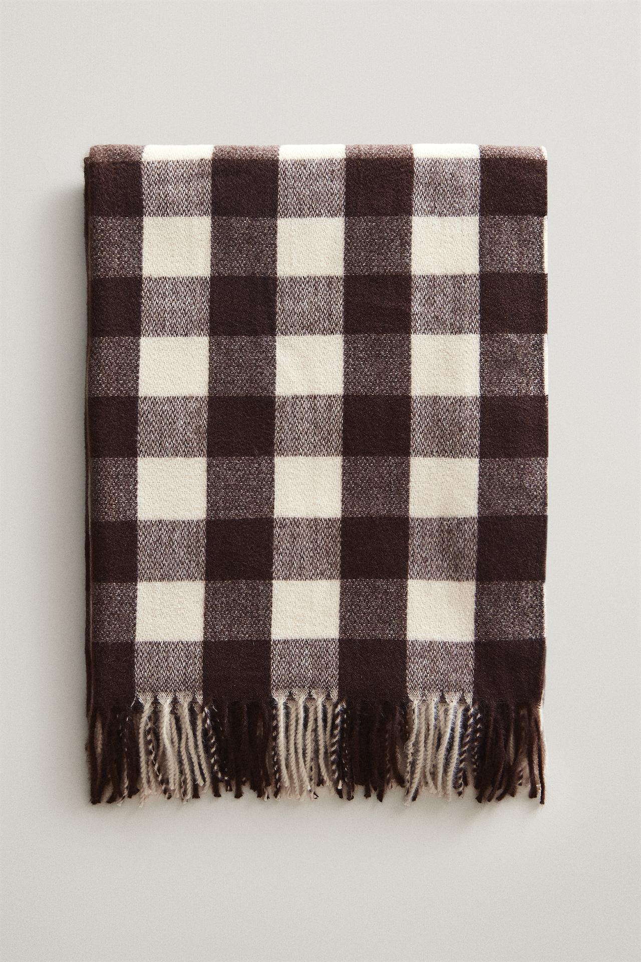 CHECKED THROW WITH FRINGING — Brown