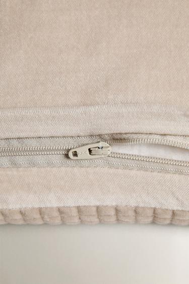 VELVET CUSHION COVER FOR QUILTS WITH MINI SQUARES - Stone de Zara - Image 4