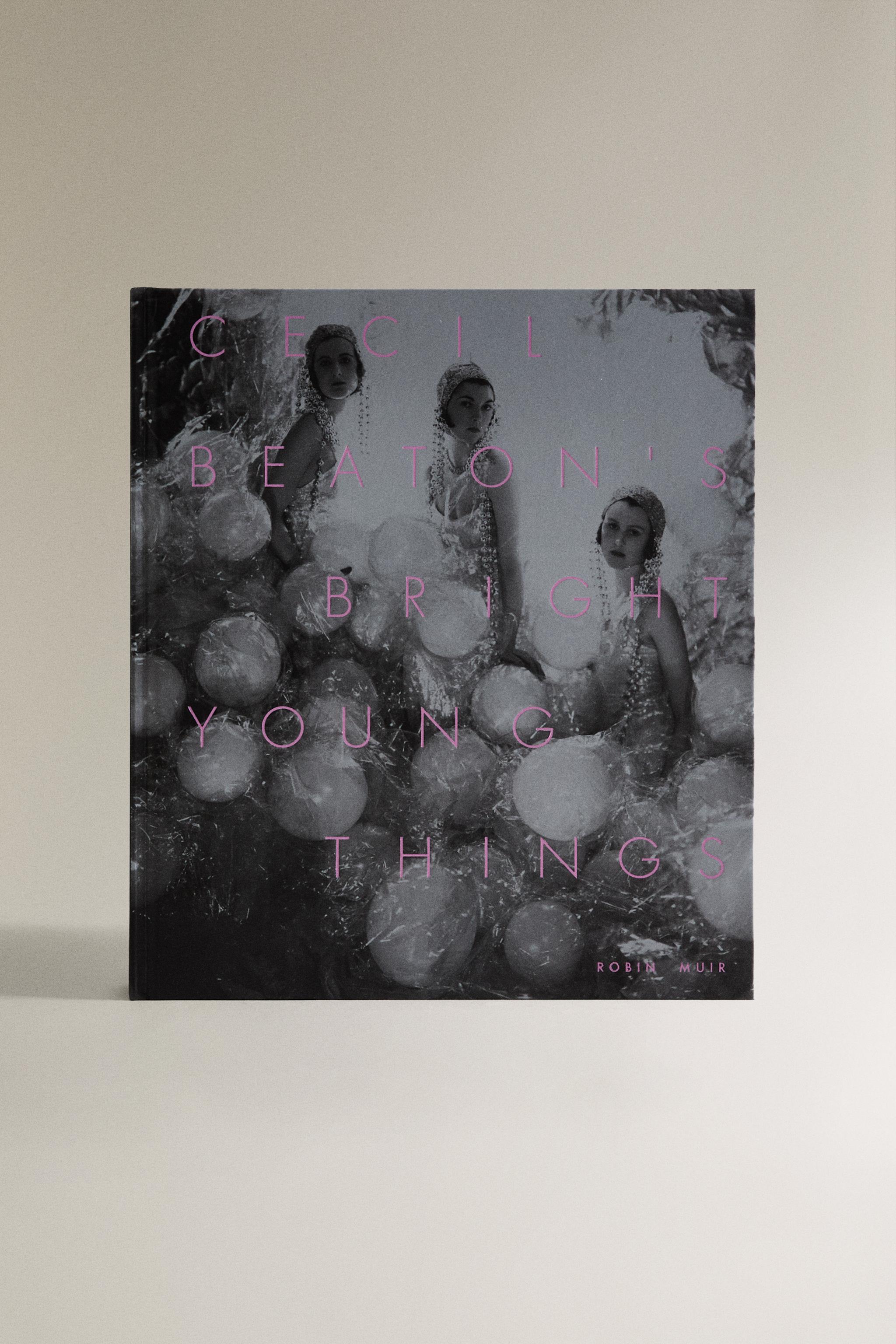 セシル・ビートン著書 - BRIGHT YOUNG THINGS (英語) - ブラック