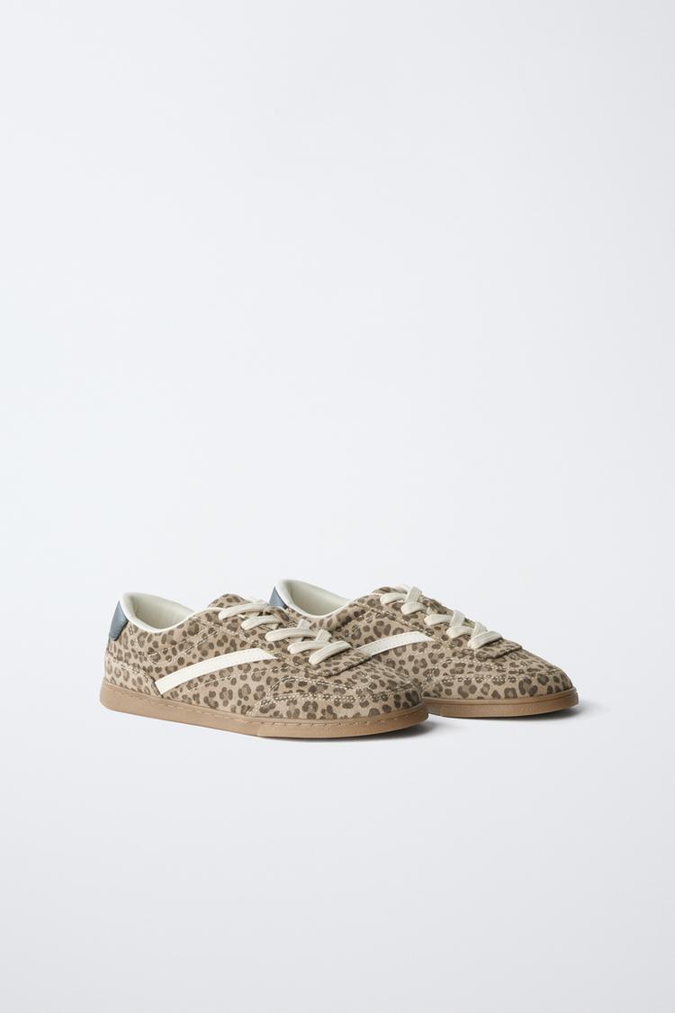 TENIS CON ESTAMPADO DE LEOPARDO 5