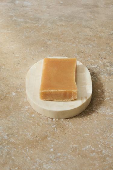 MOTHER-OF-PEARL-EFFECT BATHROOM SOAP DISH - Light beige by Zara - Image 5