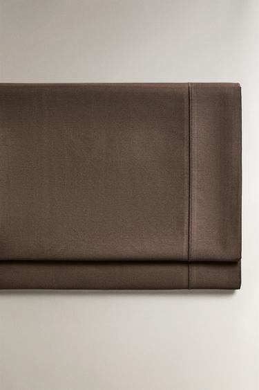 SATEEN FLAT SHEET WITH TRIM (300 THREAD COUNT) - Dark brown by Zara