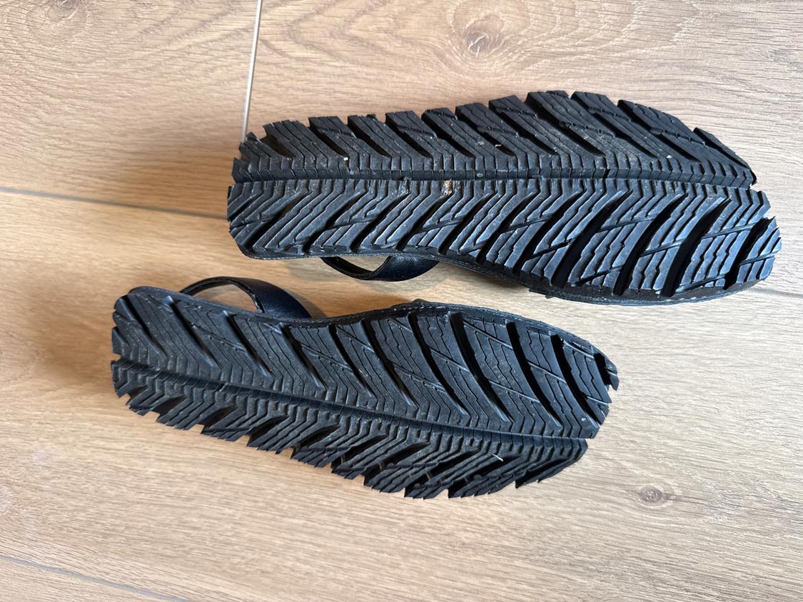 SANDALS WITH RIVETS - Image 4