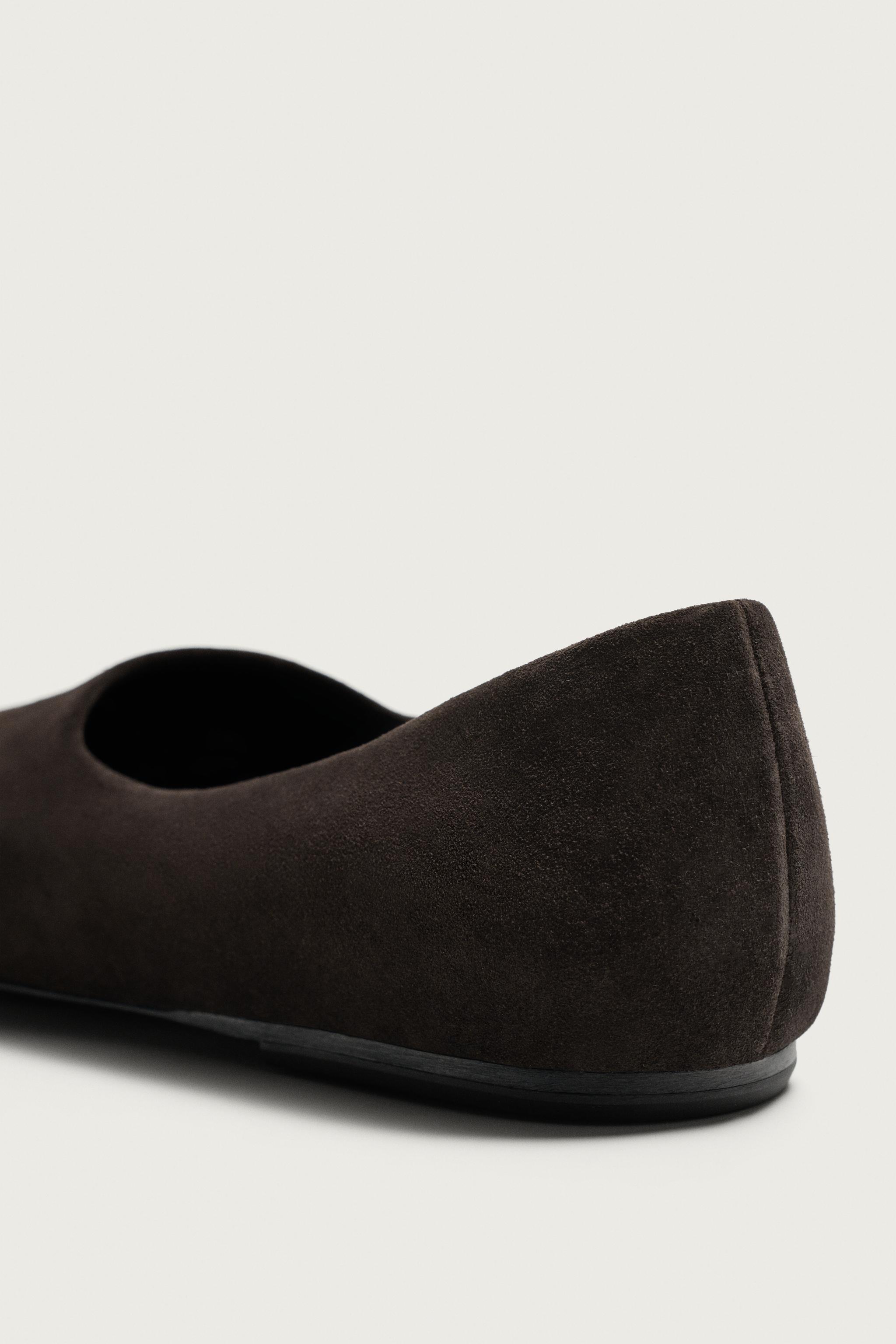 LEATHER LOAFERS