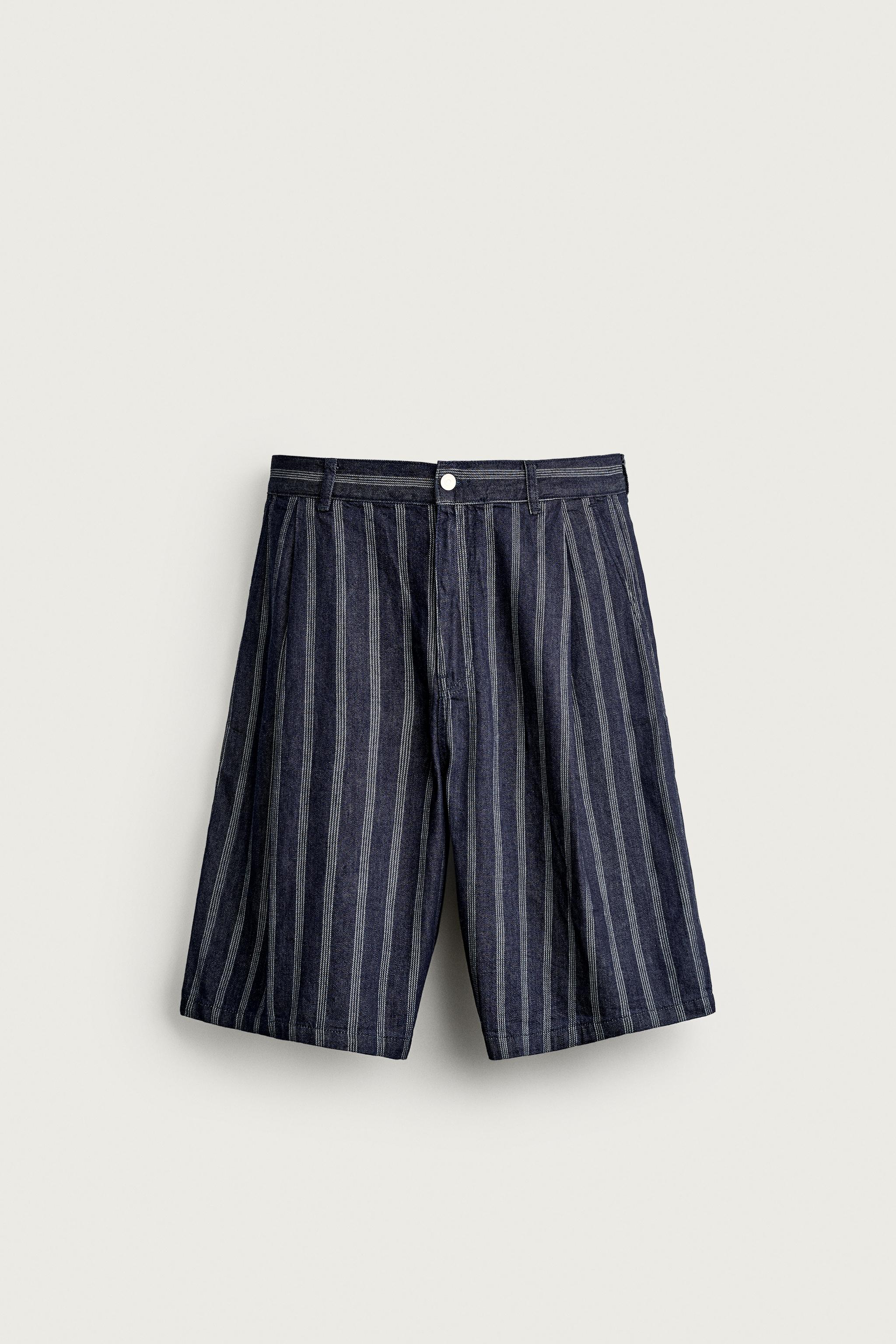 RELAXED FIT PLEATED STRIPED SHORTS