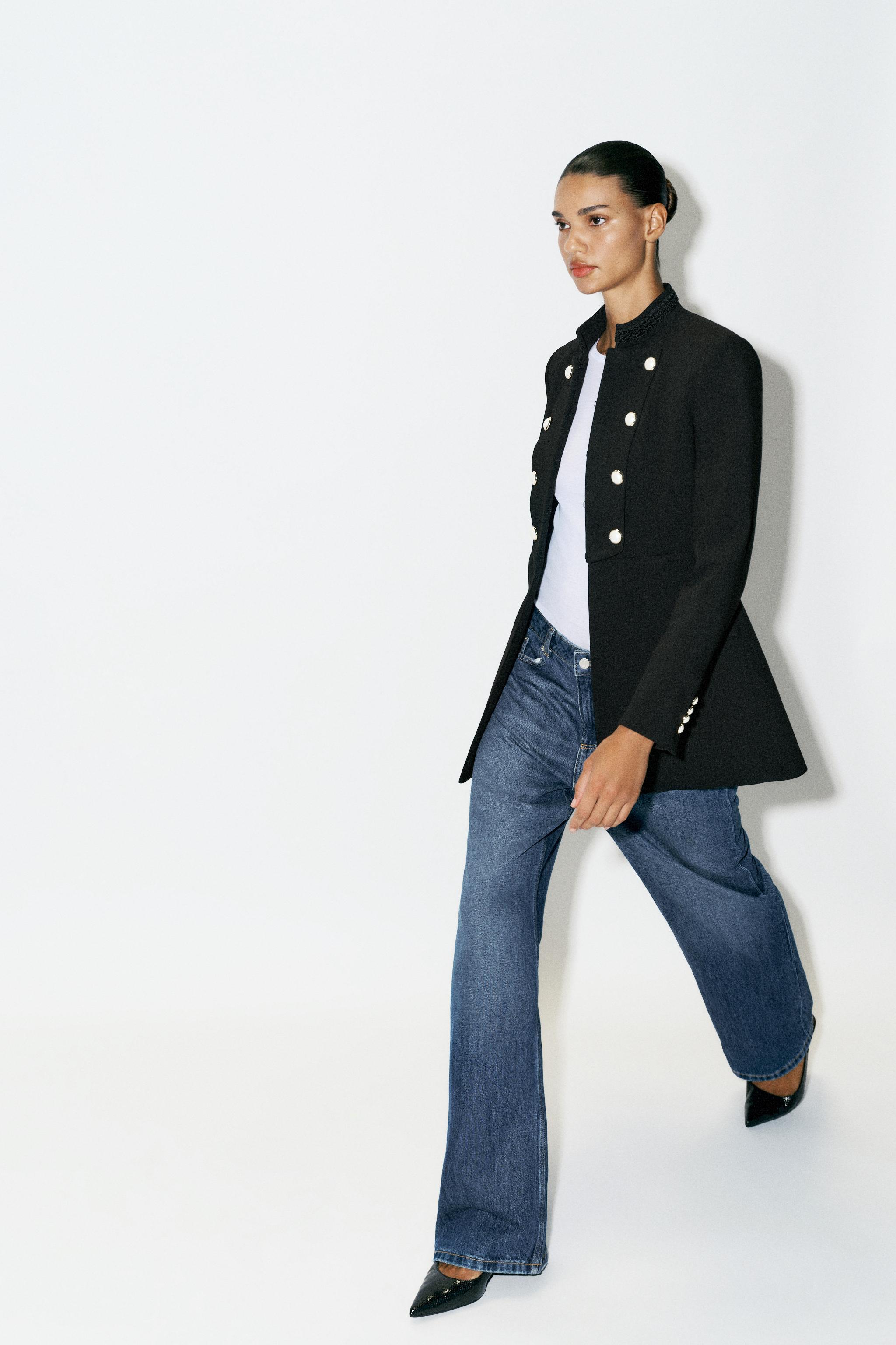 MANTEAU CINTRÉ À BOUTONS