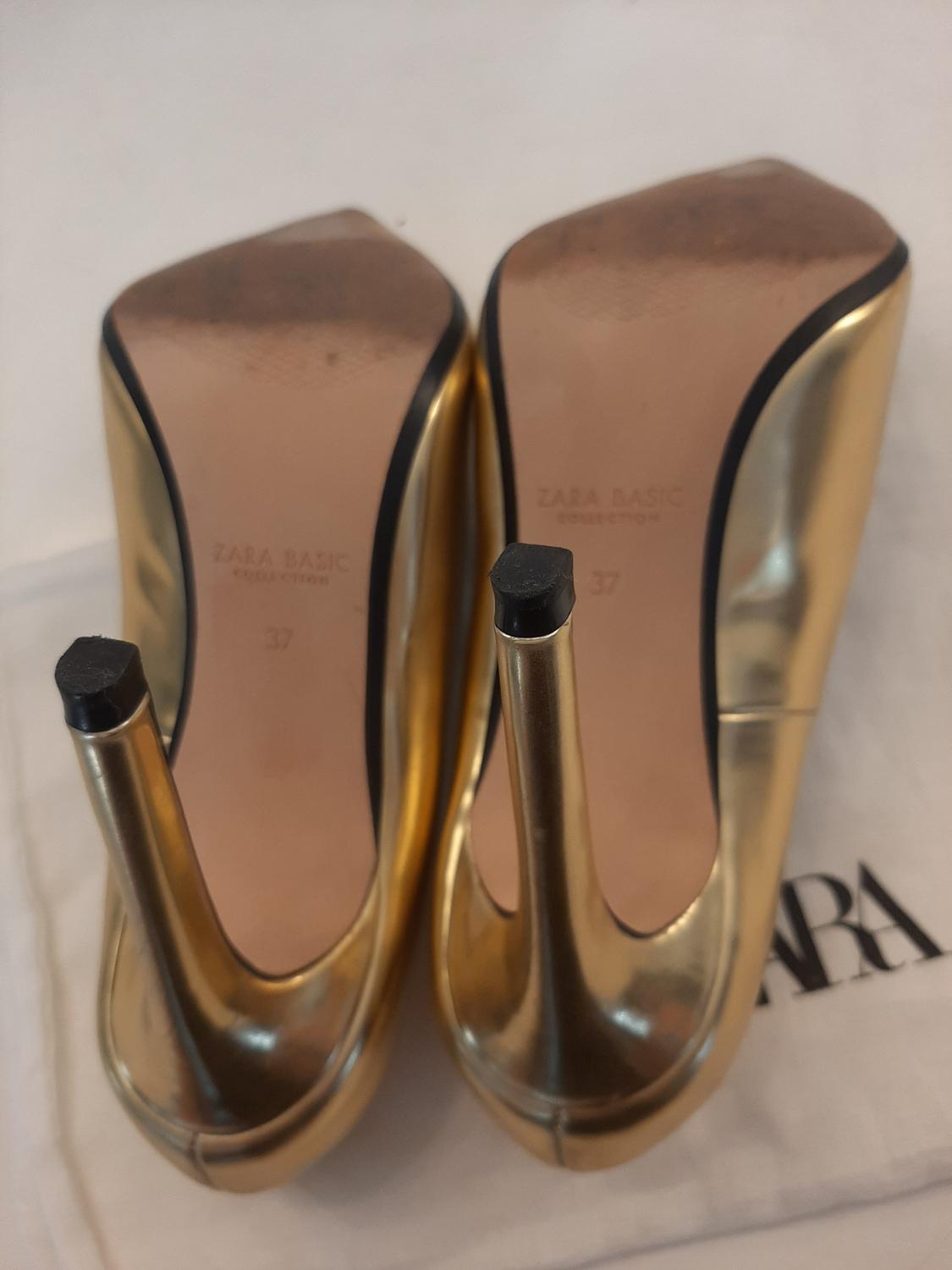 ZAPATO TACÓN ALTO METALIZADO ORO - Image 3