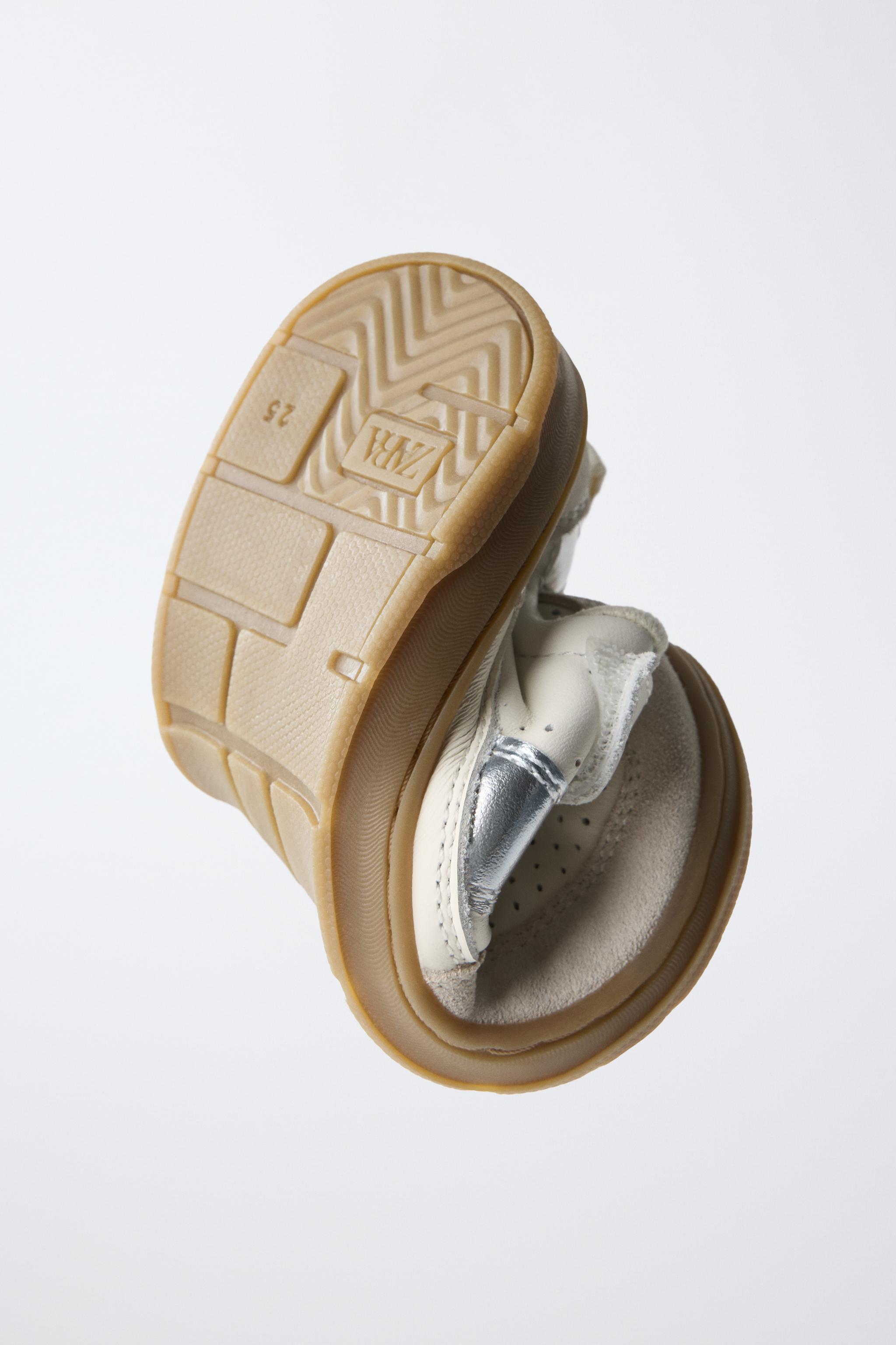 BASKET BAREFOOT EN CUIR