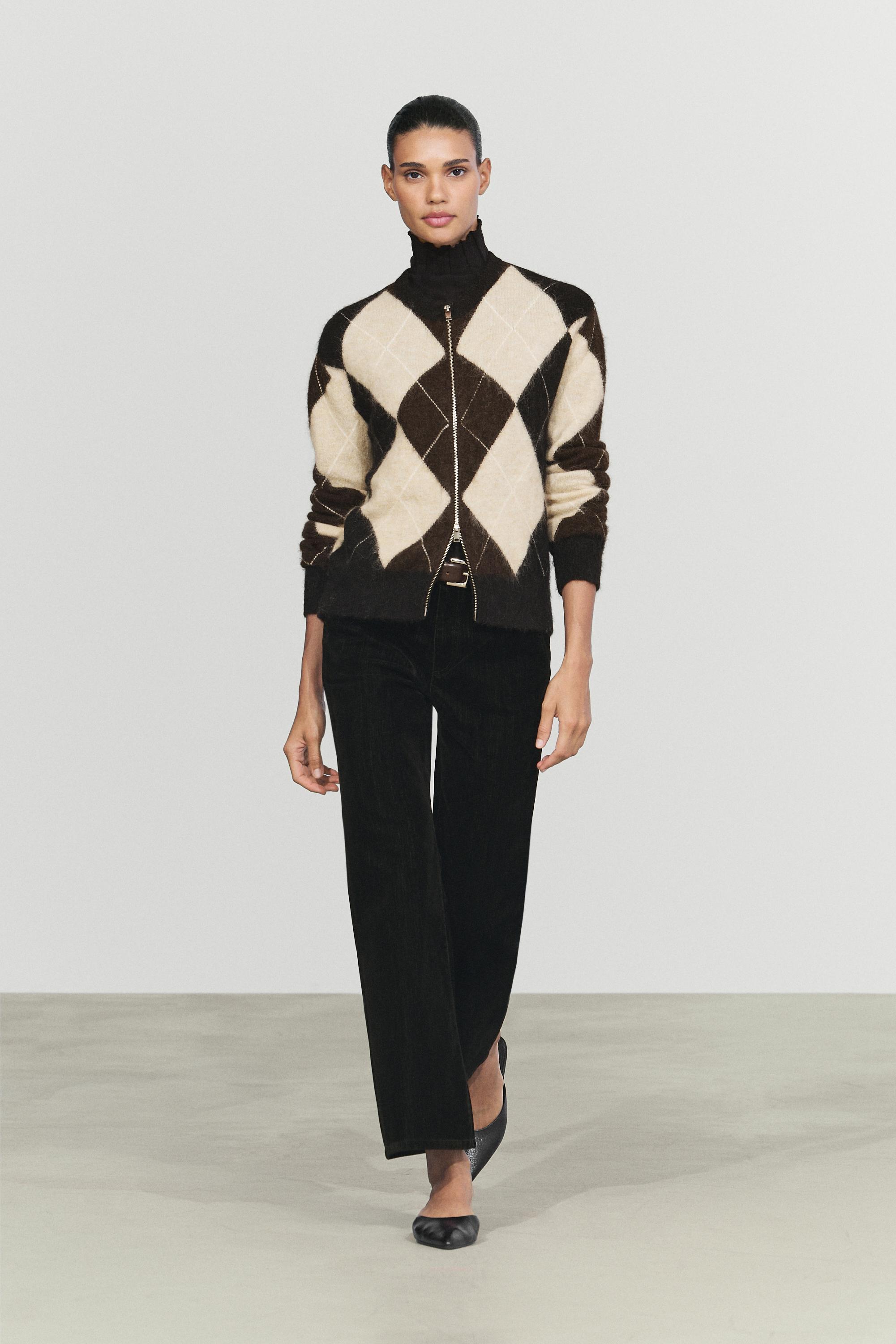 Wool-blend zip-up cardigan with diamond pattern
