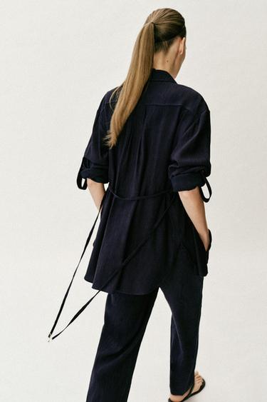 CHEMISE SAFARI EFFET FROISSÉ CEINTURE - Bleu marine de Zara - Image 4