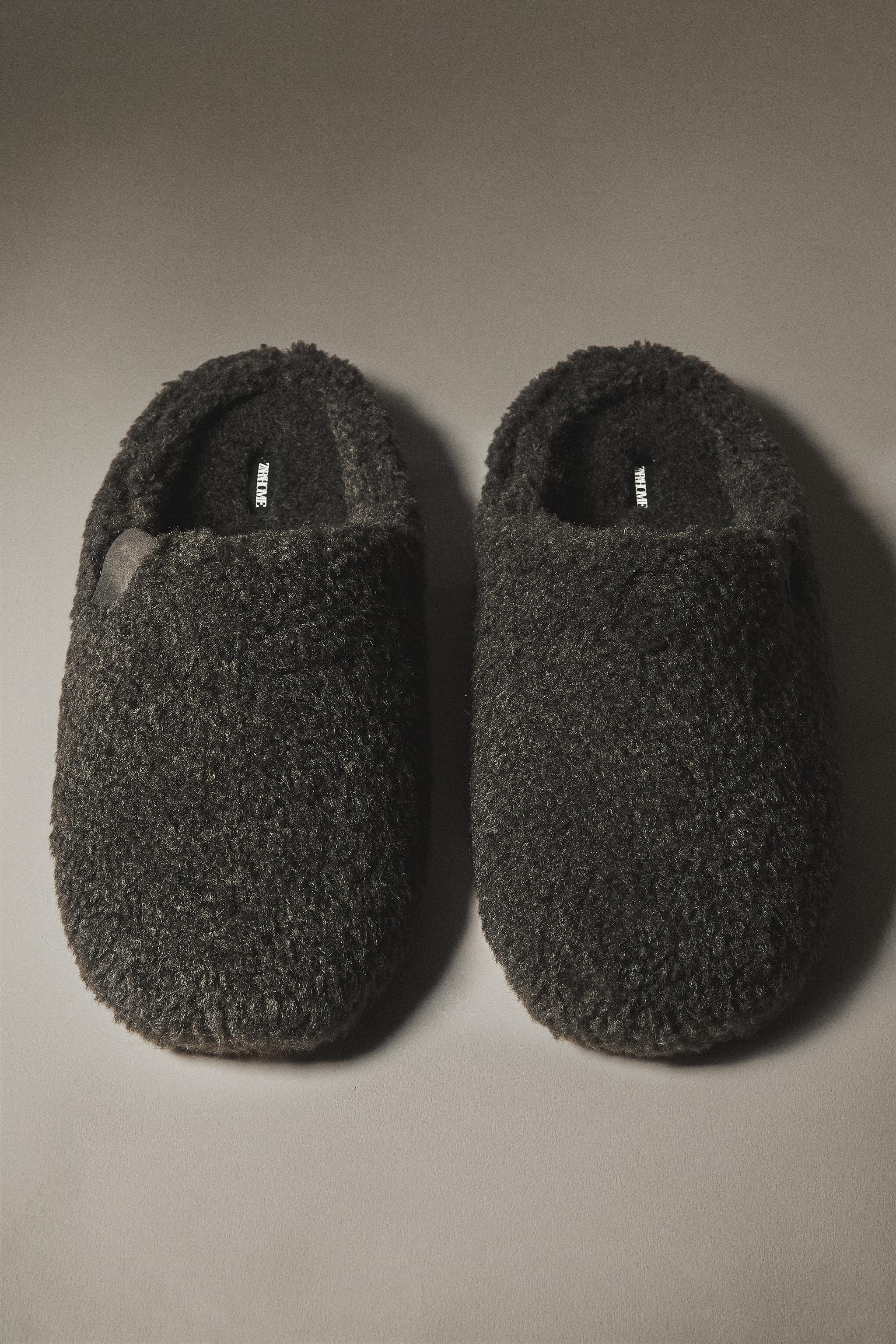 ZARA HOME フェイクファー スリッパ パール 39 ZARA HOME（スリッパ/ルームシューズ）のフリマアイテム一覧
