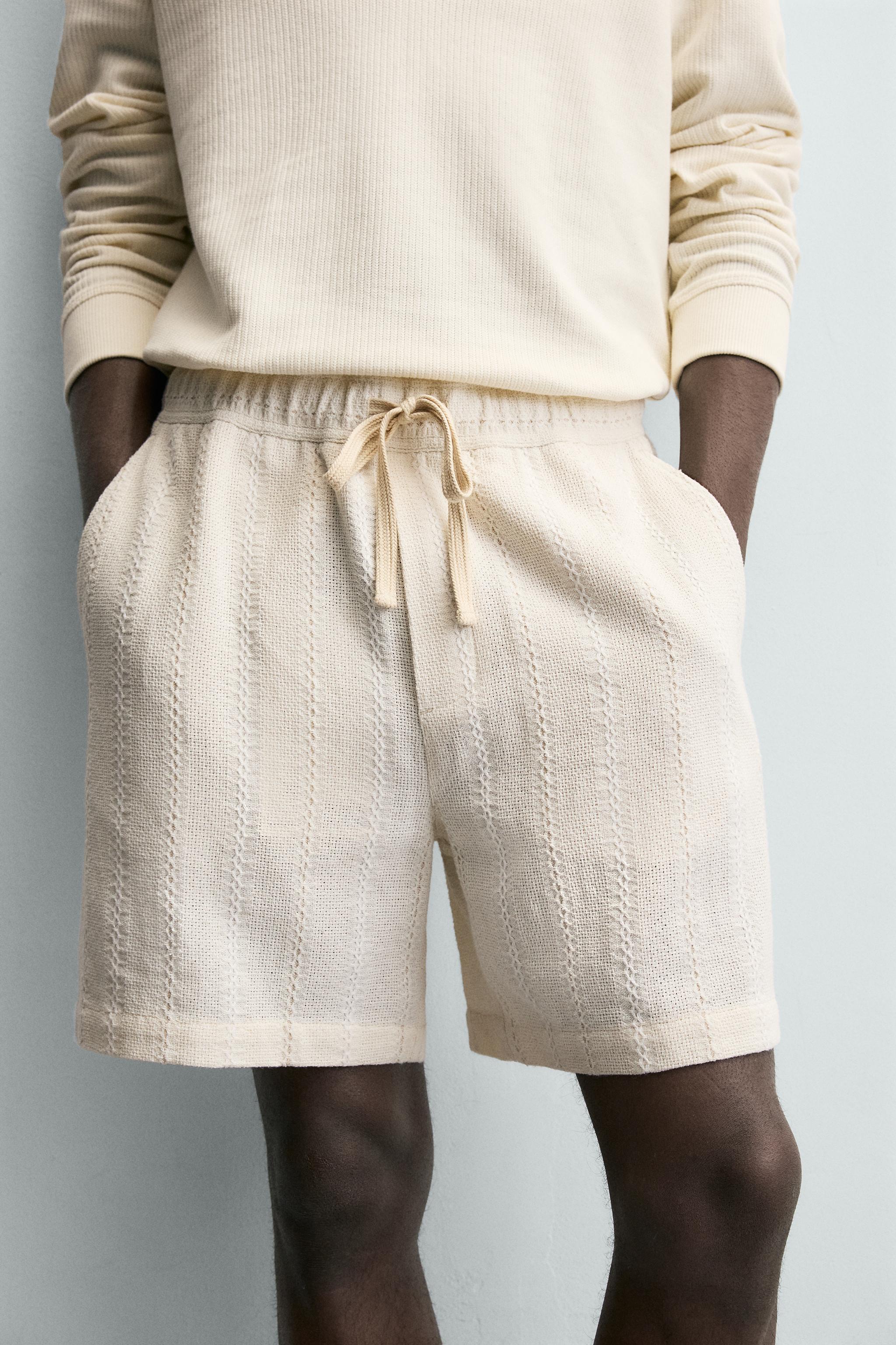 GEOMETRIC JACQUARD SHORTS