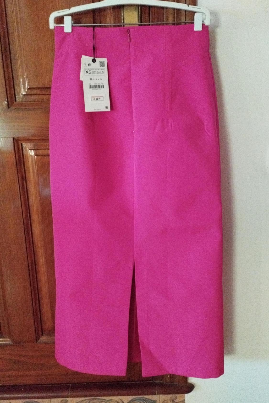 LIMITED EDITION PENCIL SKIRT - Image 3
