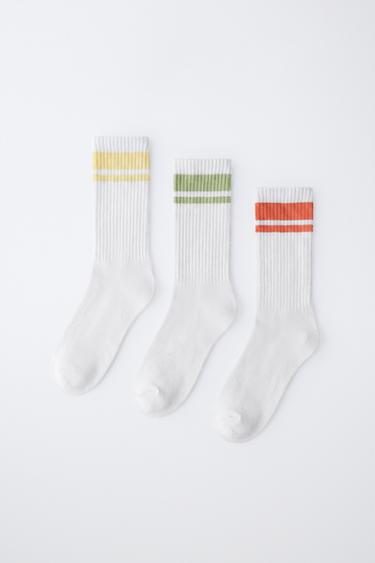LOT DE TROIS CHAUSSETTES HAUTES À RAYURES SPORTIVES - Blanc de Zara - Image 3