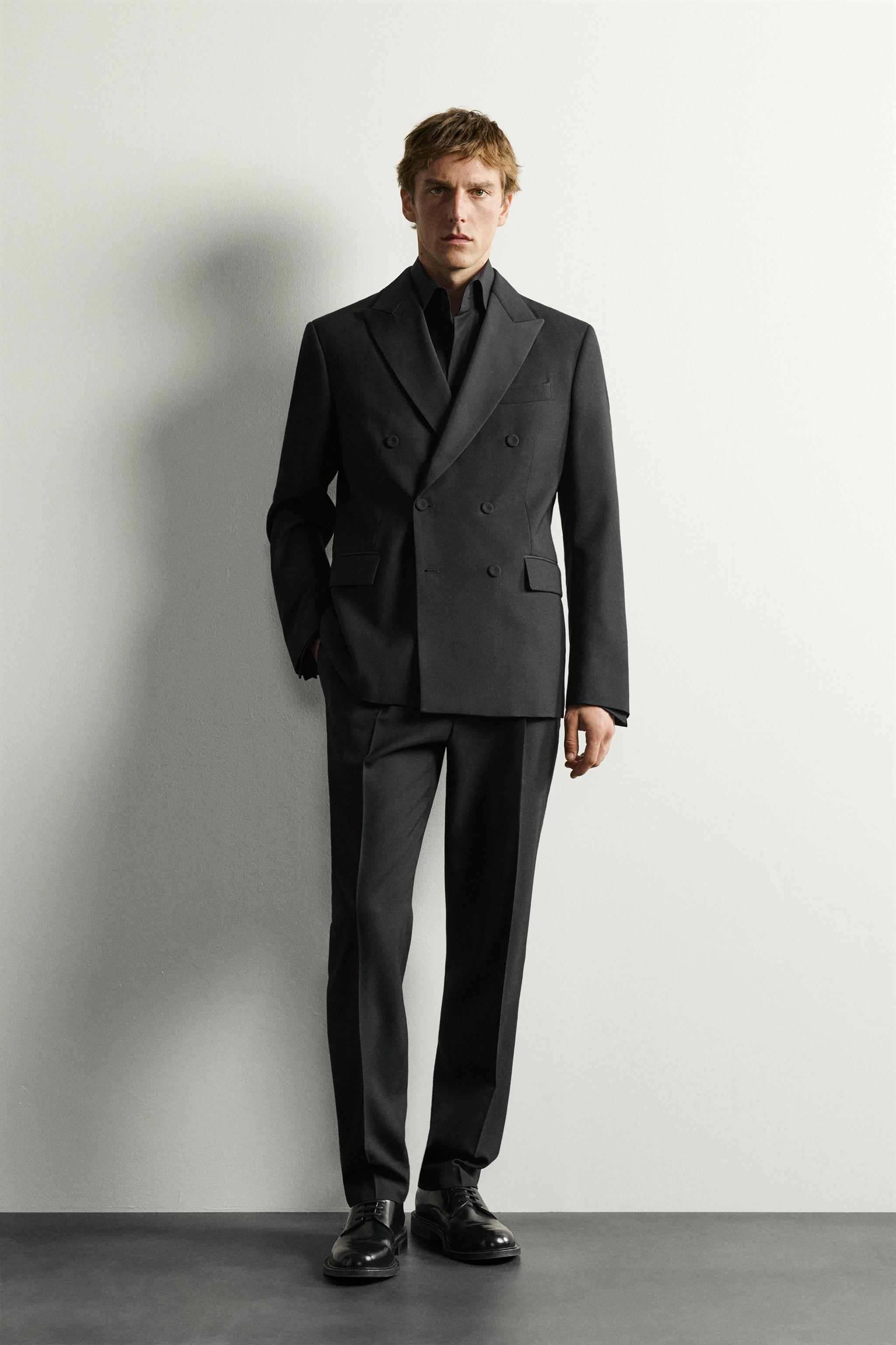 DOUBLE-BREASTED TUXEDO BLAZER
