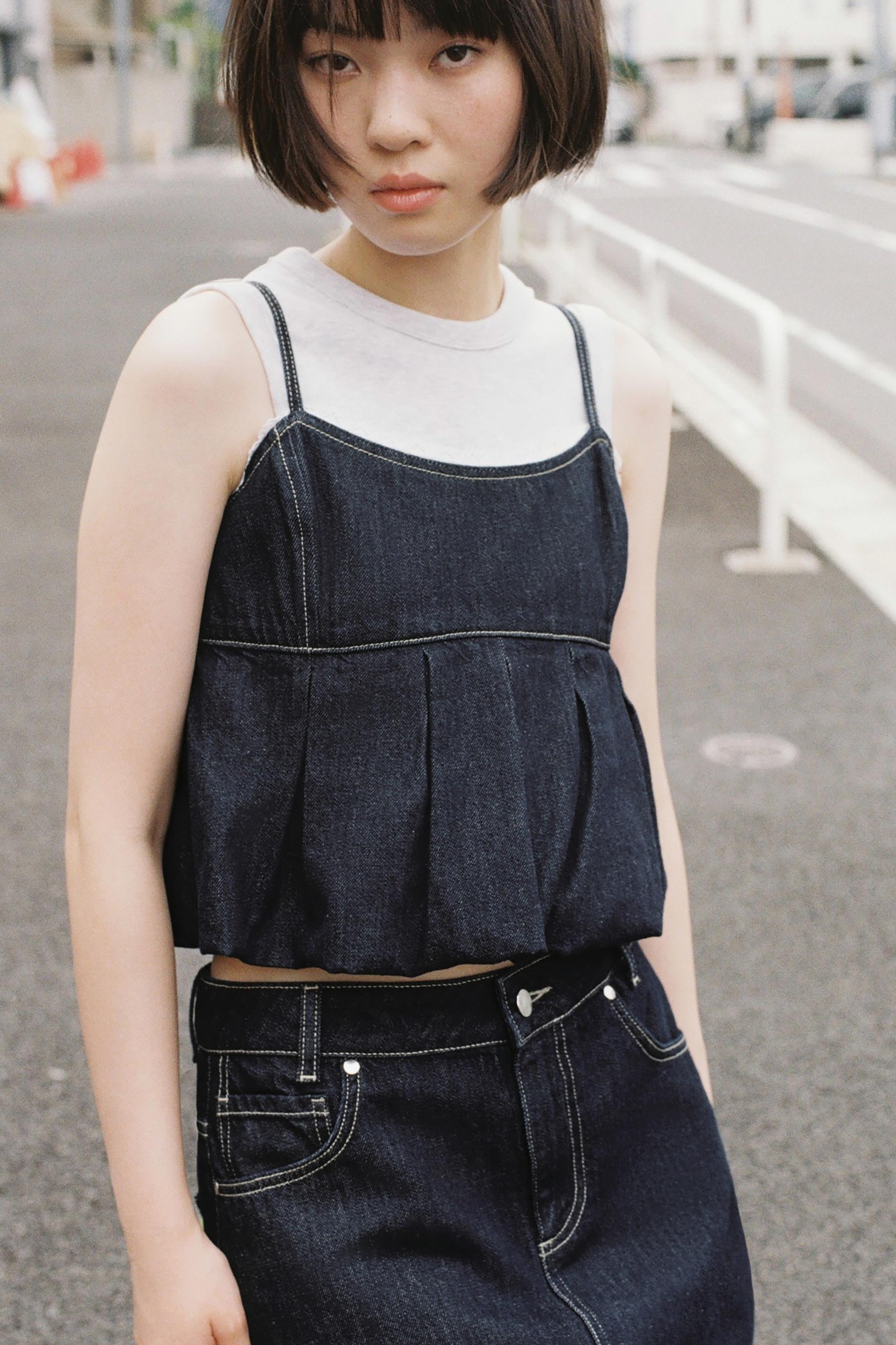 ZARA TOPZ1975デニムストラップ XS新品タグ付き タグ付き新品☆ZARAのTOP Z1975デニムストラップ☆XSサイズ