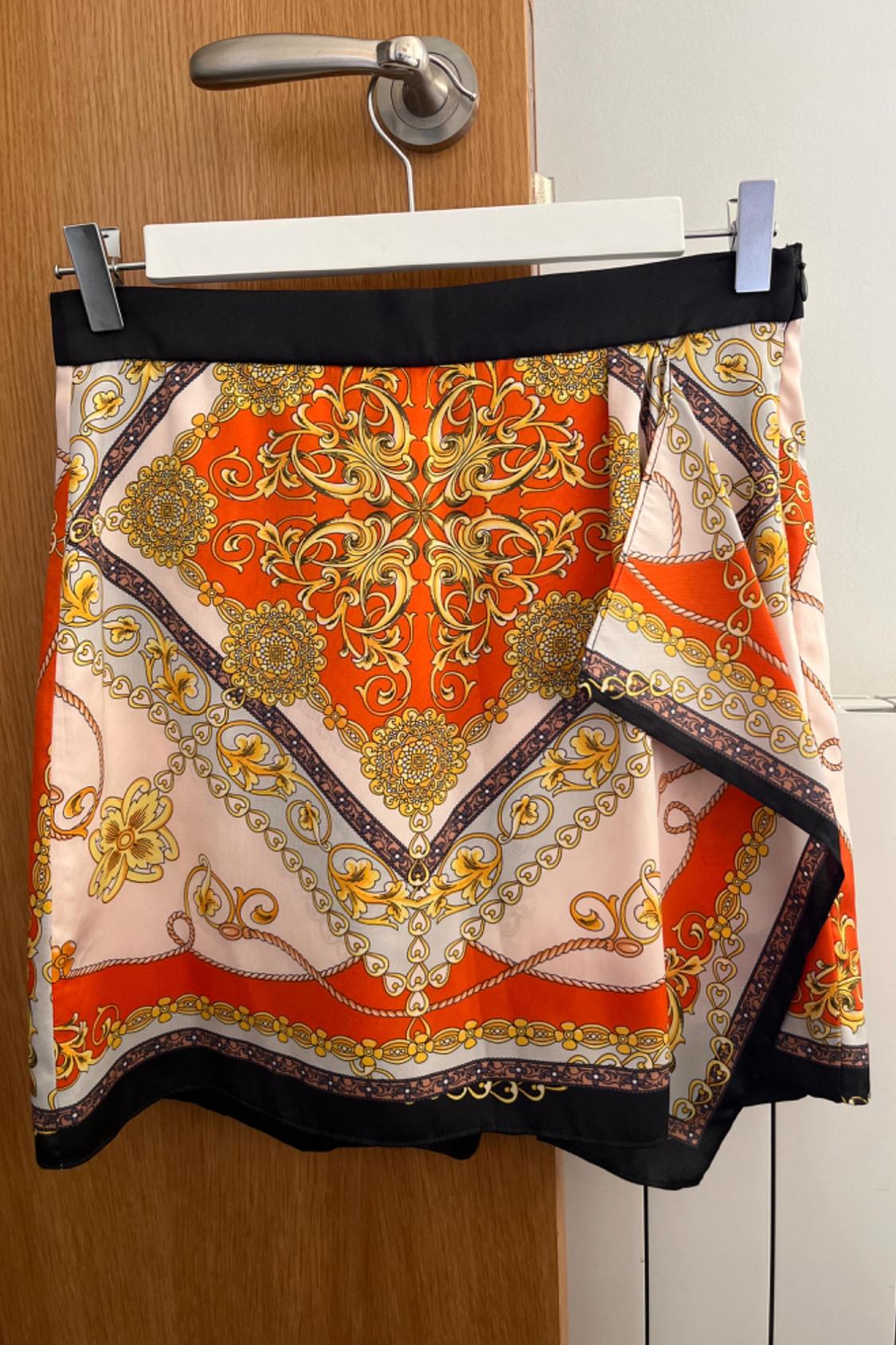 CHAIN PRINT BERMUDA SKORT