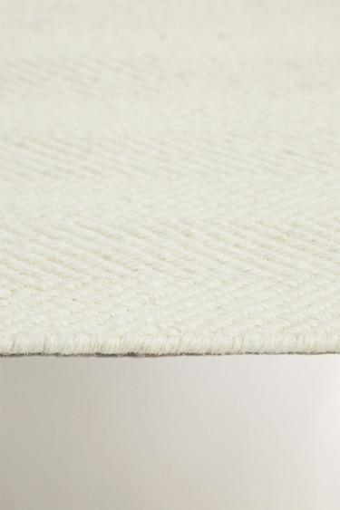 TAPIS LAINE CHEVRONS - Blanc de Zara - Image 2