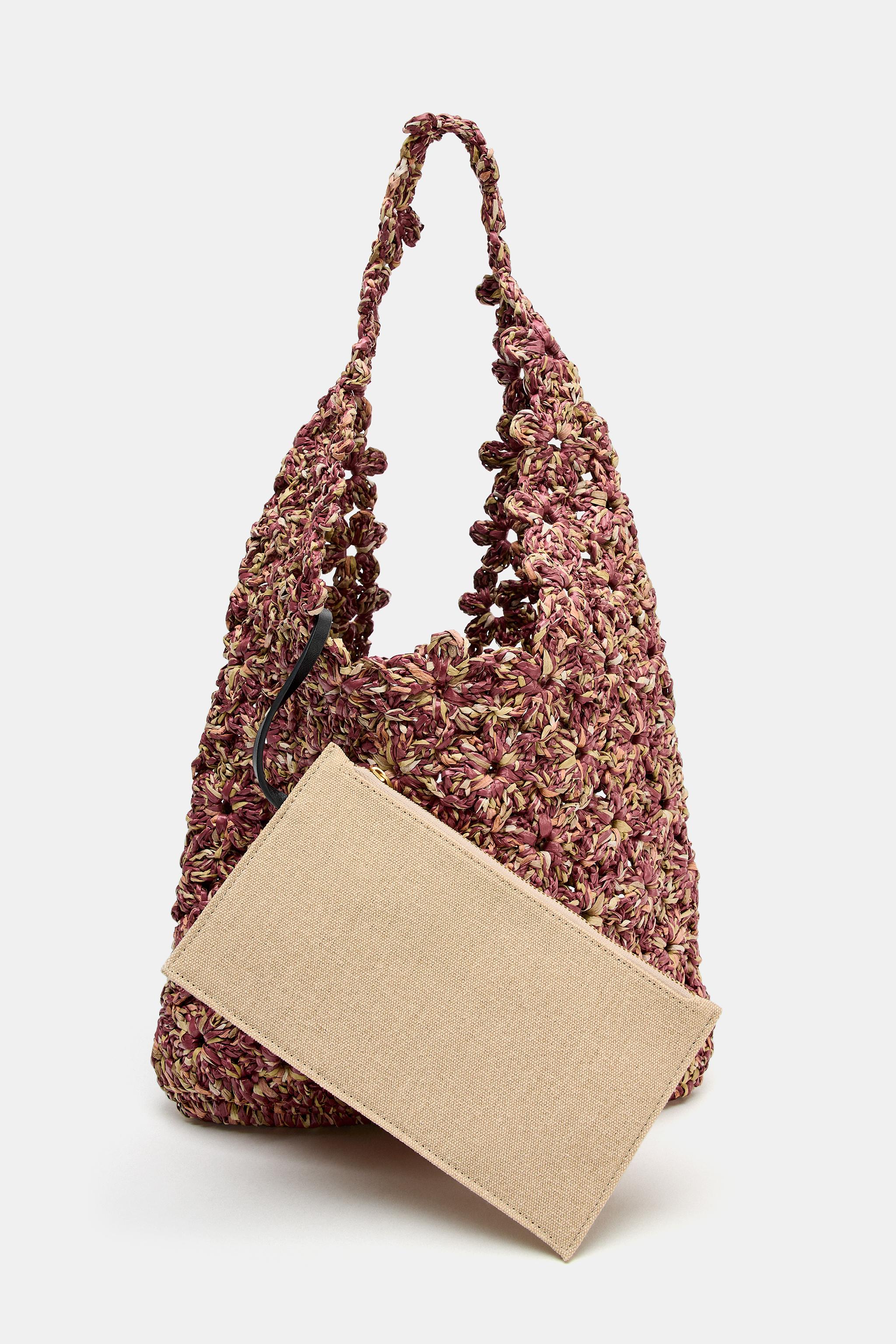 RAFFIA BUCKET BAG