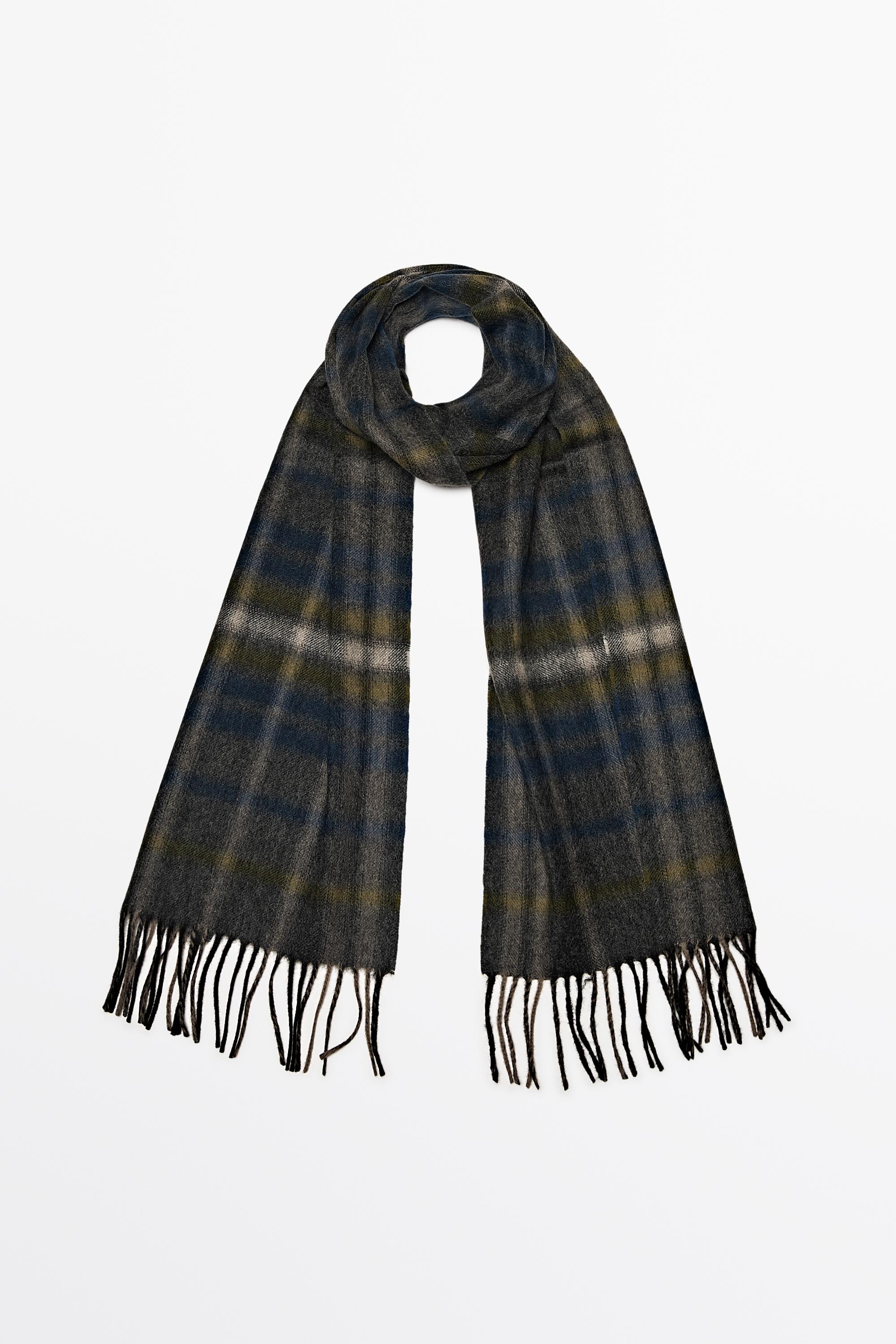 100% cashmere checked scarf