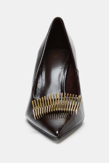 CHAUSSURES À TALONS AVEC DÉCOR - Bordeaux de Zara - Image 4
