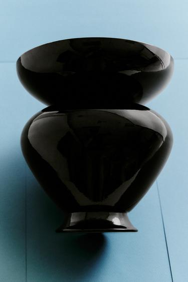 WIDE GLOSS VASE - Black by Zara