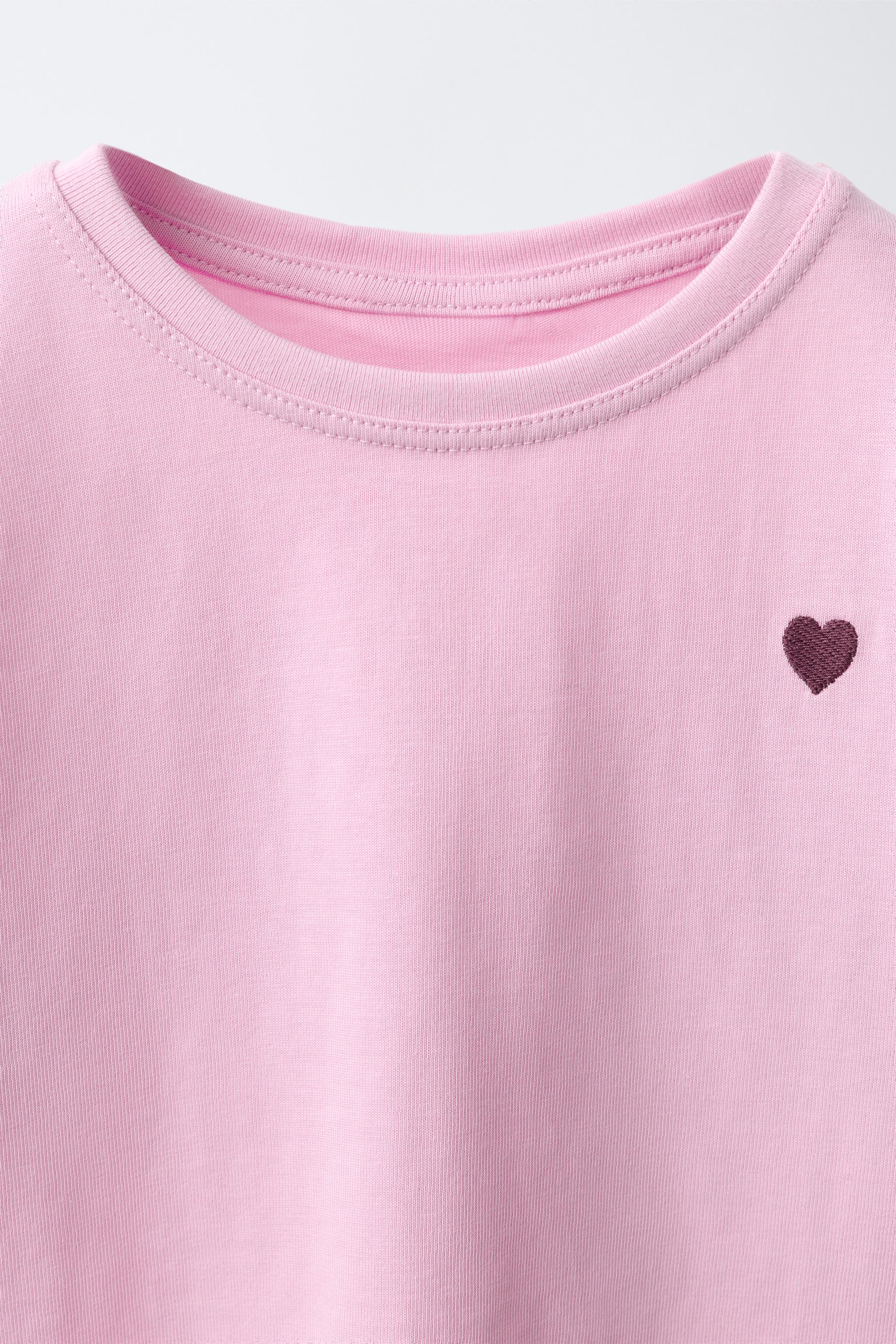 EMBROIDERED HEART PLAIN T-SHIRT