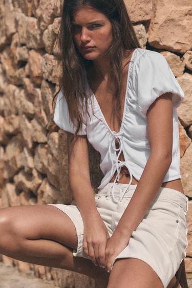 SHORT REGULAR EN JEAN TRF TAILLE MI-HAUTE - Blanc cassé de Zara - Image 2