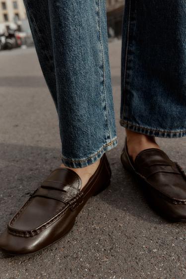 MOCASSINS EN CUIR SOFT - Marron chocolat de Zara - Image 2
