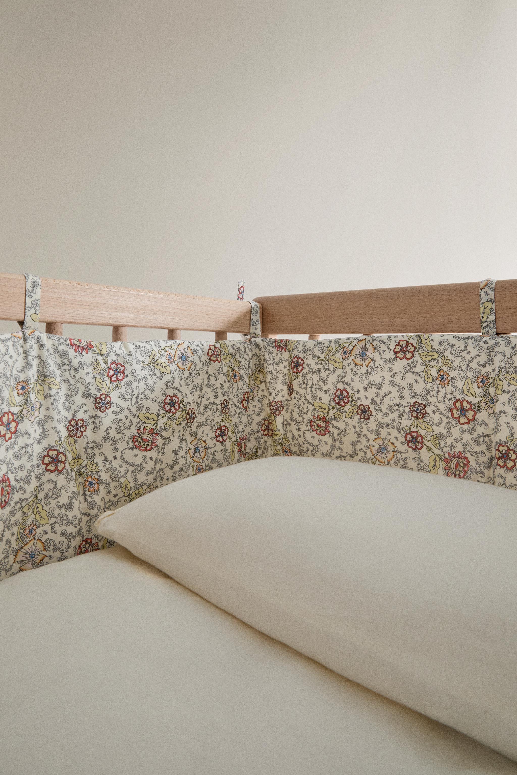 FLORAL BABY COT BUMPER COVER — Light beige