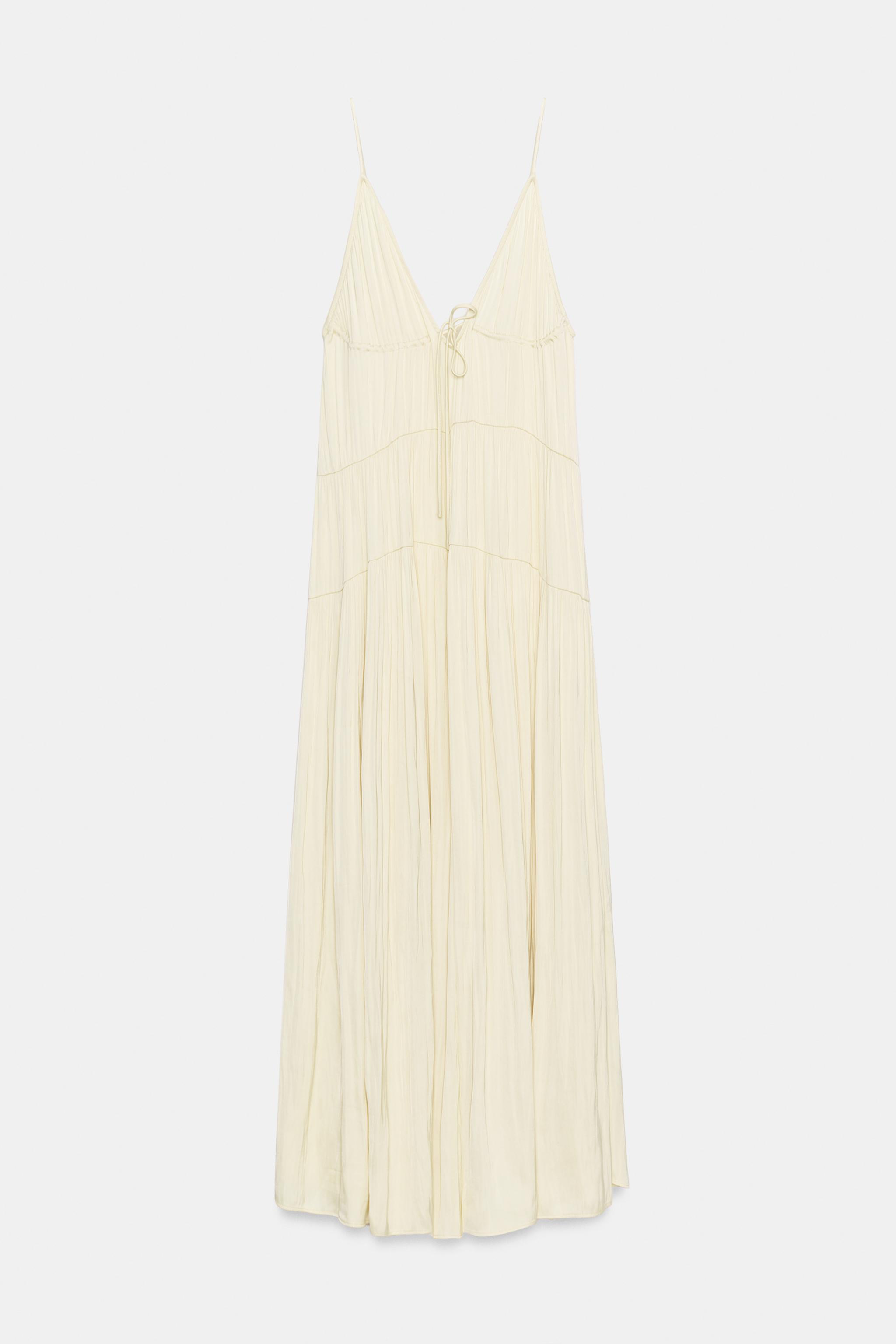 ROBE LONGUE SATINÉE À PLIS