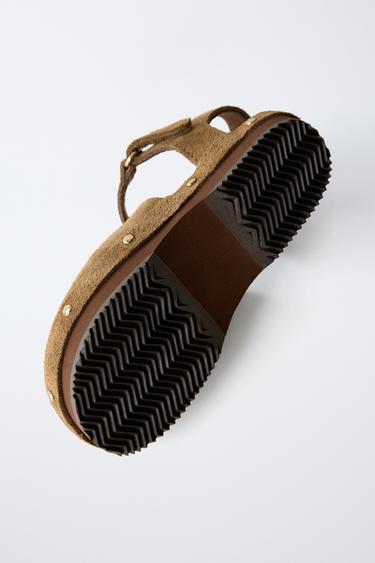 LEATHER CLOGS - Brown by Zara