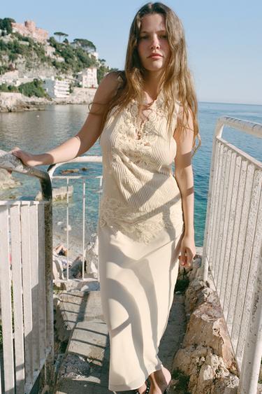 ROBE MI-LONGUE PLISSÉE ET DENTELLE - Beige chiné de Zara - Image 1