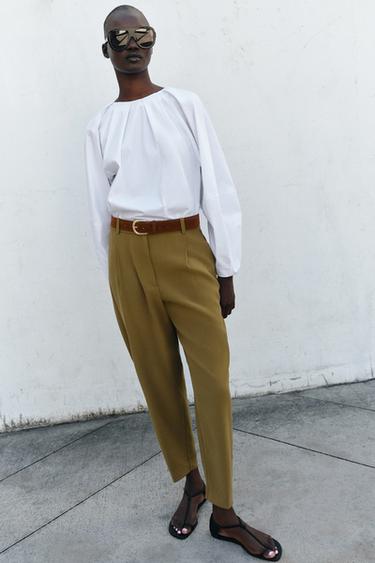 ダーツ入りベルトパンツカーキZaraのダーツ入りベルトパンツ - カーキ 