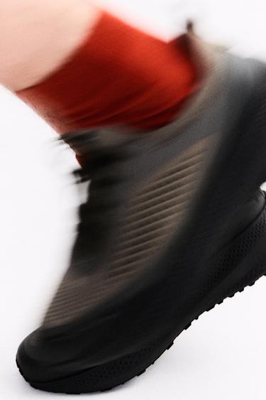 RUNNING TRAINERS - Green by Zara