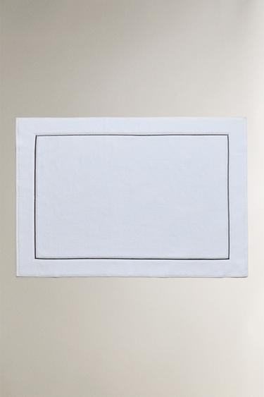 Zara SCALLOPED-EDGE BATH MAT - Anthracite grey