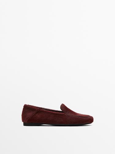 Mocasín piel con pelo - Rojo de Zara