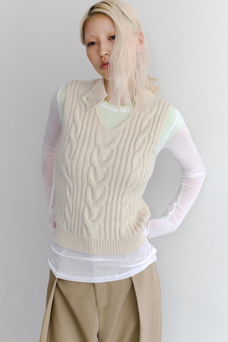CABLE KNIT CUT-OUT TOP