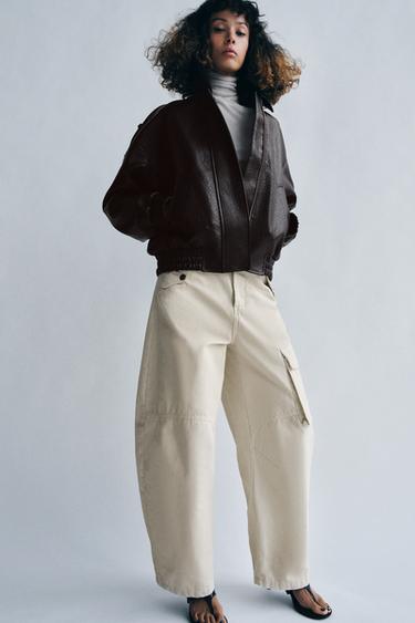 CHAQUETA BOMBER EFECTO PIEL ZW COLLECTION - Burdeos de Zara