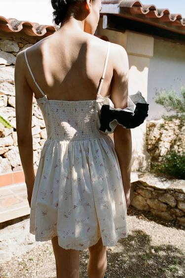 ROBE CORSELET EN POPELINE IMPRIMÉE FLEURS - Vanille de Zara - Image 2