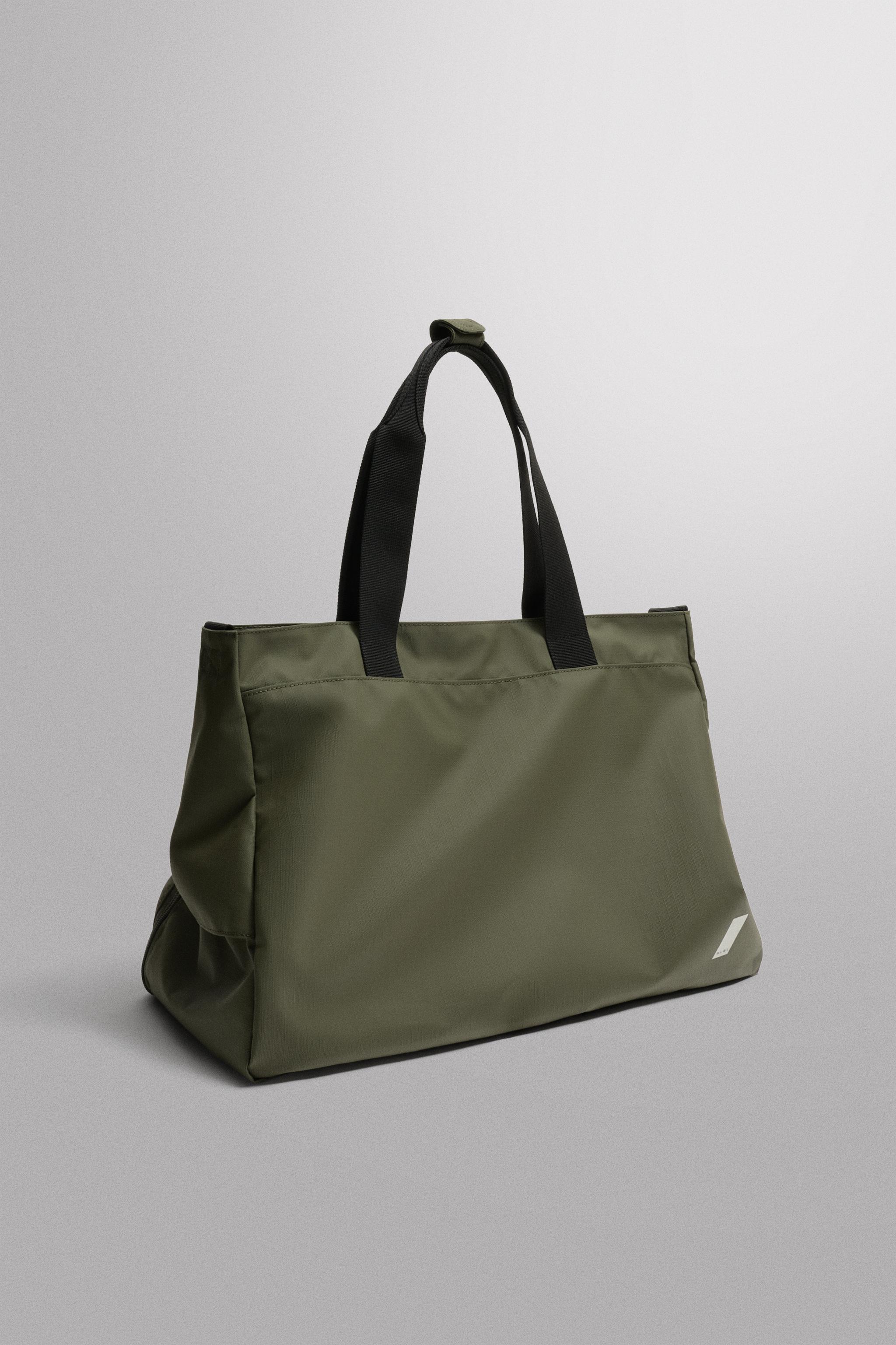 20L SPORTS BAG — Khaki Green
